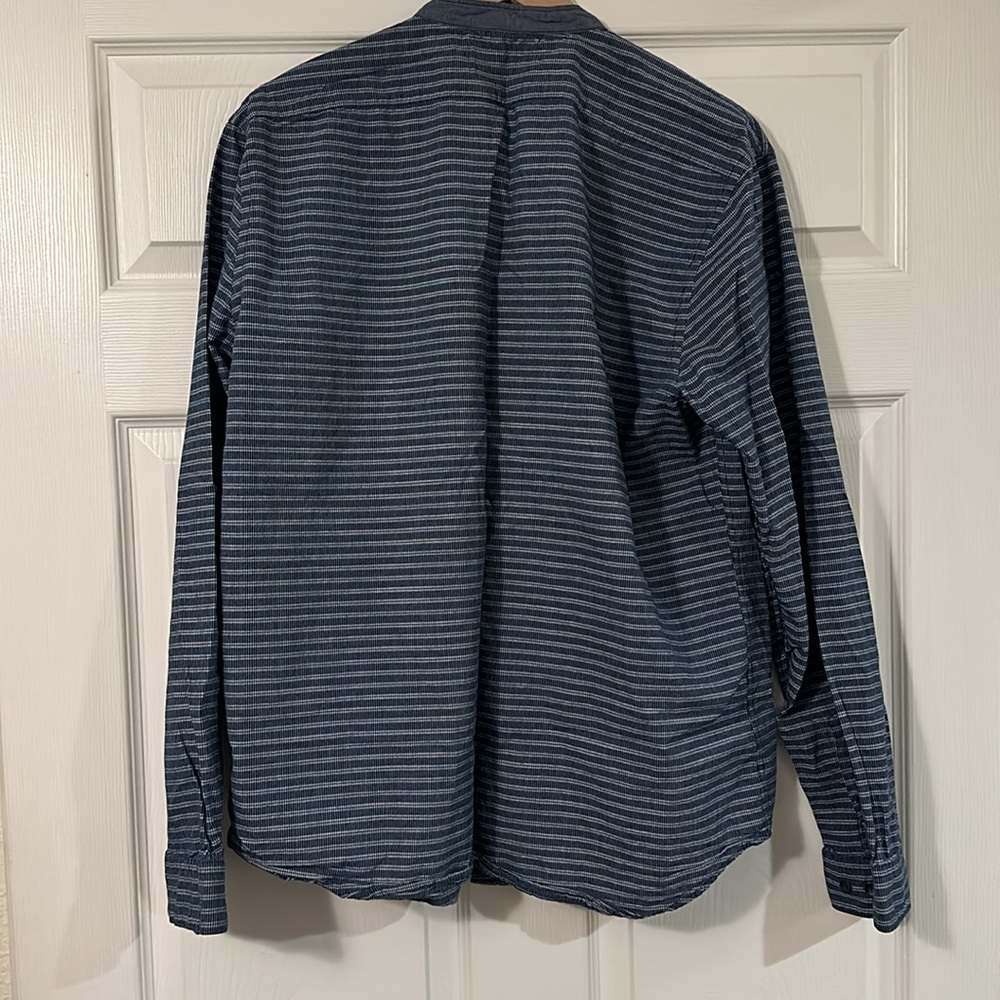 EXPRESS Button Up shirt - Picture 4 of 6